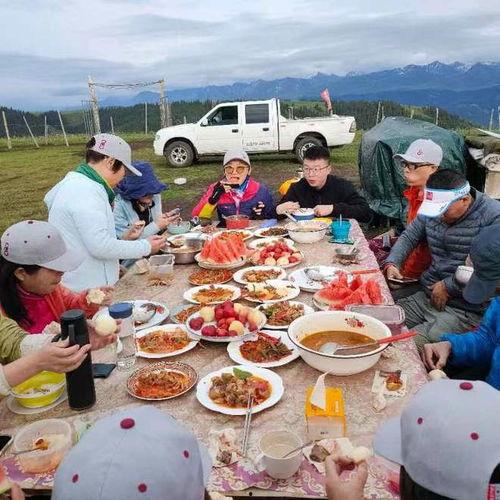 新沂八大碗吃瓜群众事件,吃瓜群众围观下的社会现象解析